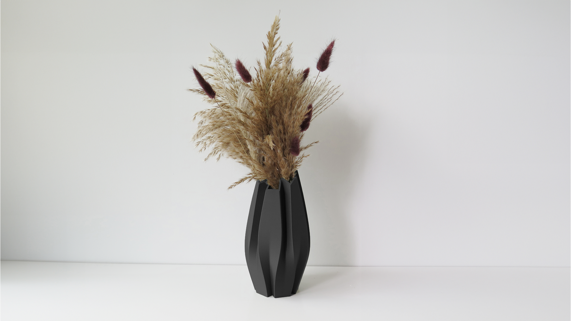 OBJ STUDIO Flake Series Large Vase, 3D-printed sustainable design for modern minimalist home décor and statement interiors.