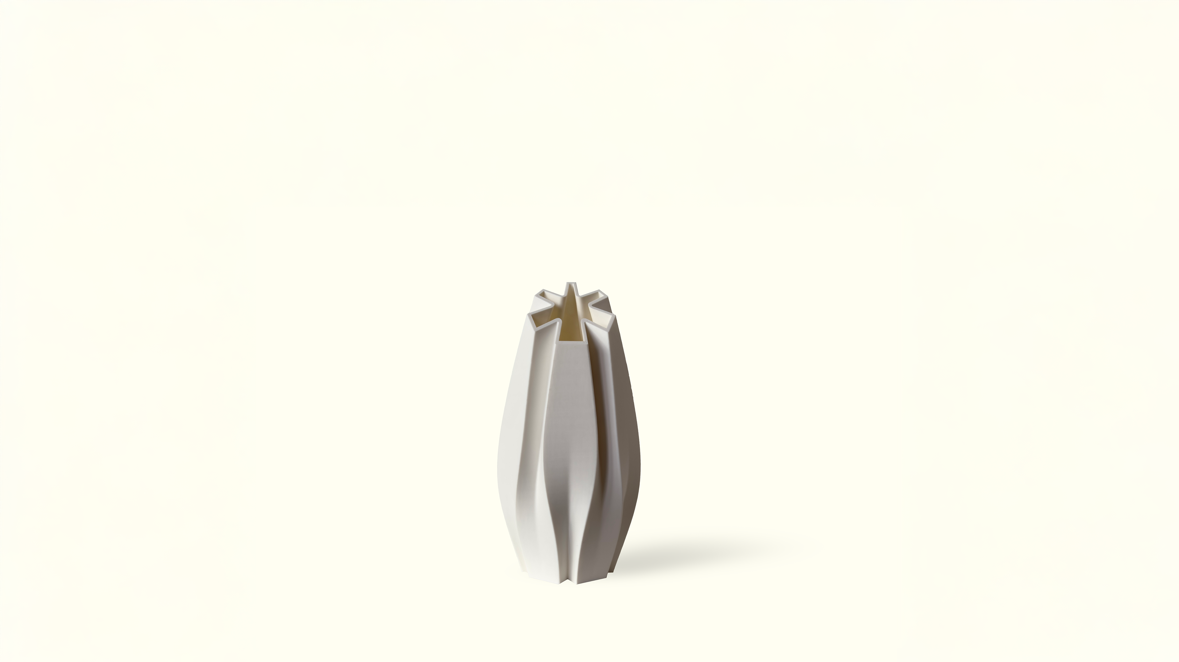 Unique Flake Series Large Vase by OBJ STUDIO, sustainable 3D-printed design, a statement piece and thoughtful gift for design lovers.