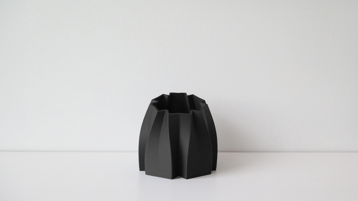OBJ STUDIO Flake Series Small Planter, 3D-printed sustainable design for modern minimalist home décor.