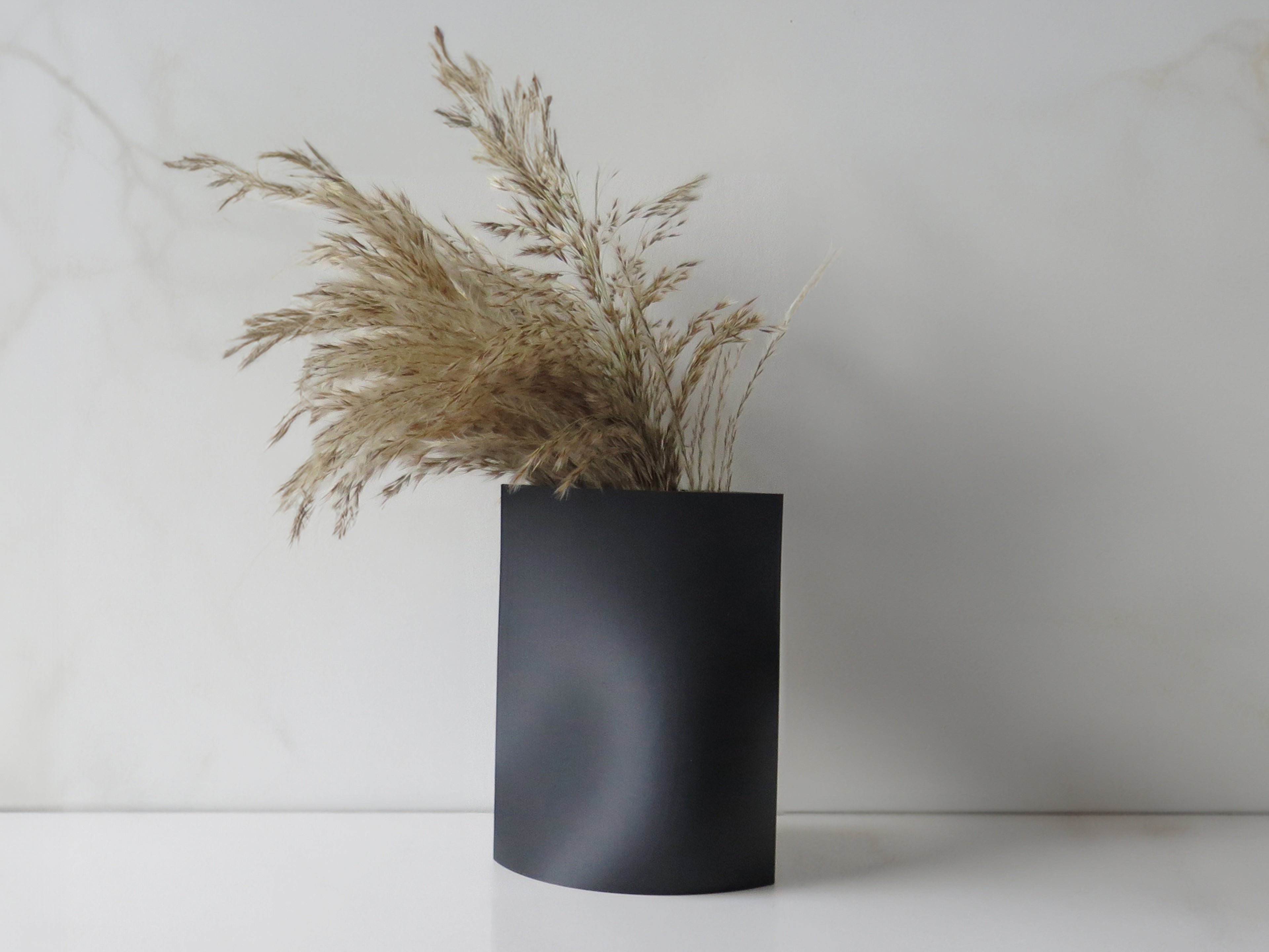 OBJ STUDIO Rove Series Medium vase, 3D-printed sustainable design for modern minimalist home décor.
