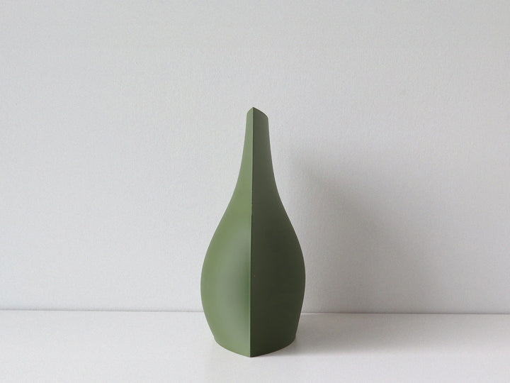 Eco-friendly Rove Series Medium vase by OBJ STUDIO, 3D-printed from plant-based PLA for sustainable interiors.