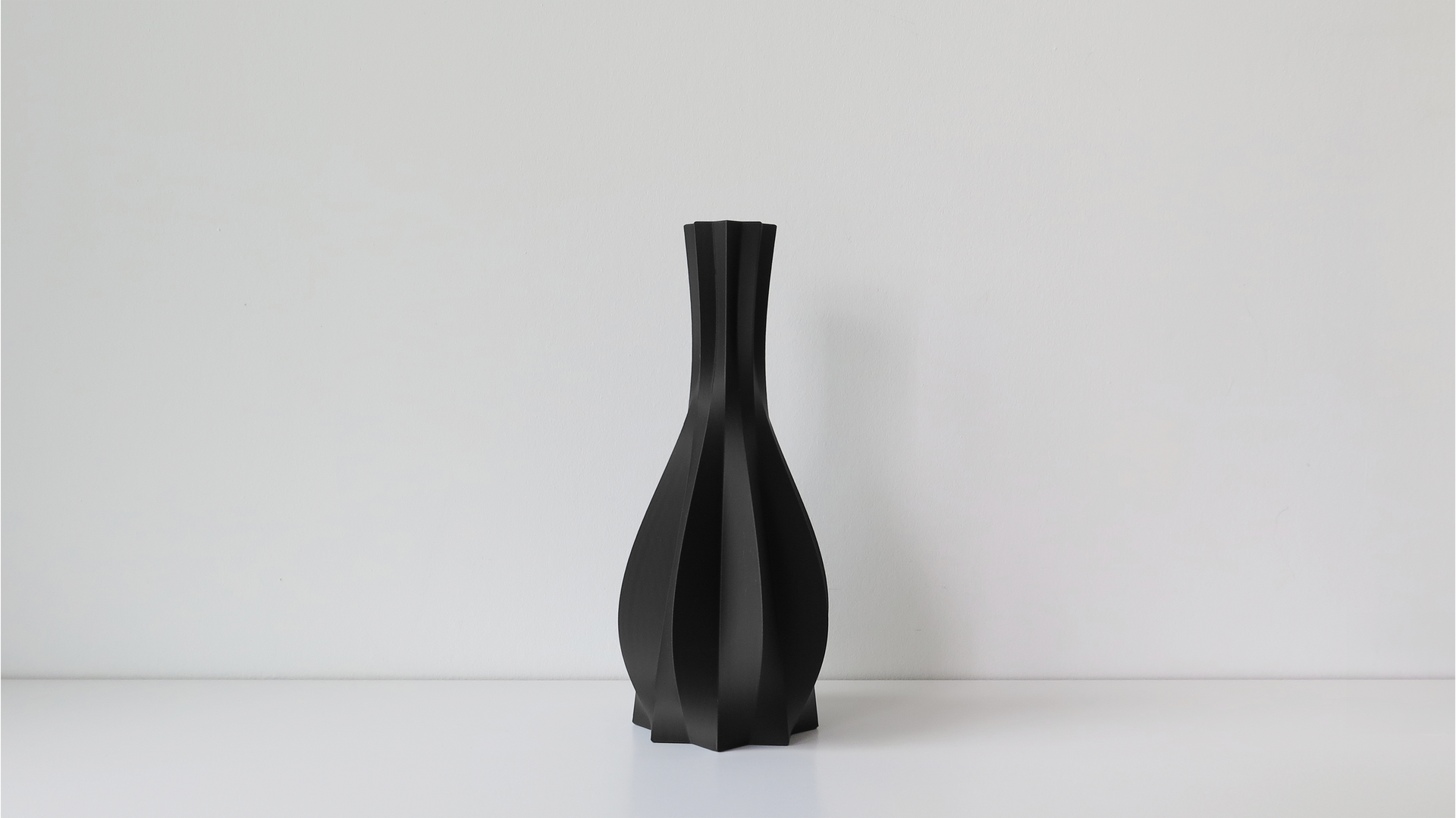 OBJ STUDIO Cao Series Large Vase, 3D-printed from sustainable PLA with bold minimalist form, eco-friendly statement décor for modern interiors and design lovers.