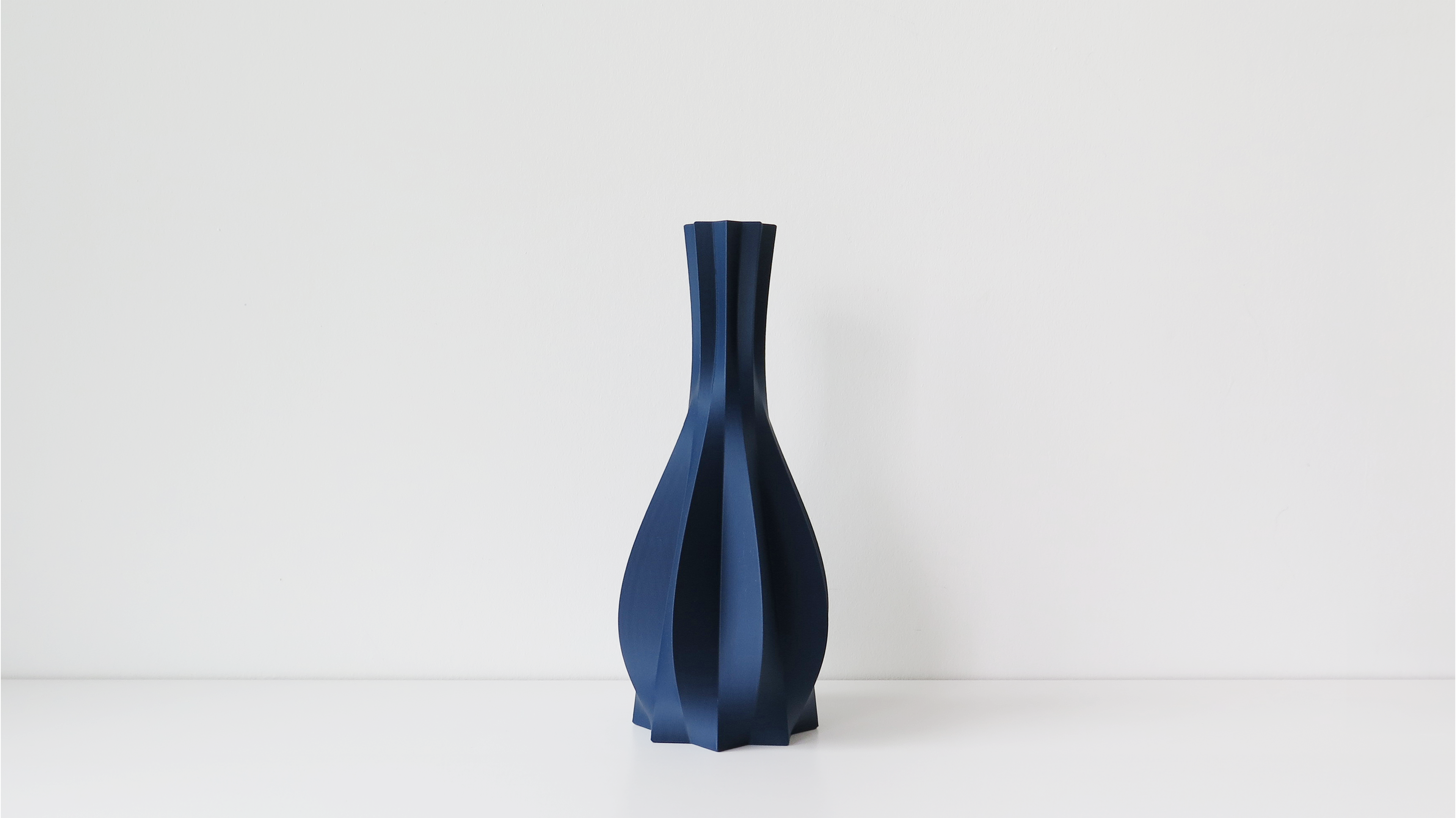 OBJ STUDIO Cao Series Large Vase, 3D-printed from sustainable PLA with bold minimalist form, eco-friendly statement décor for modern interiors and design lovers.