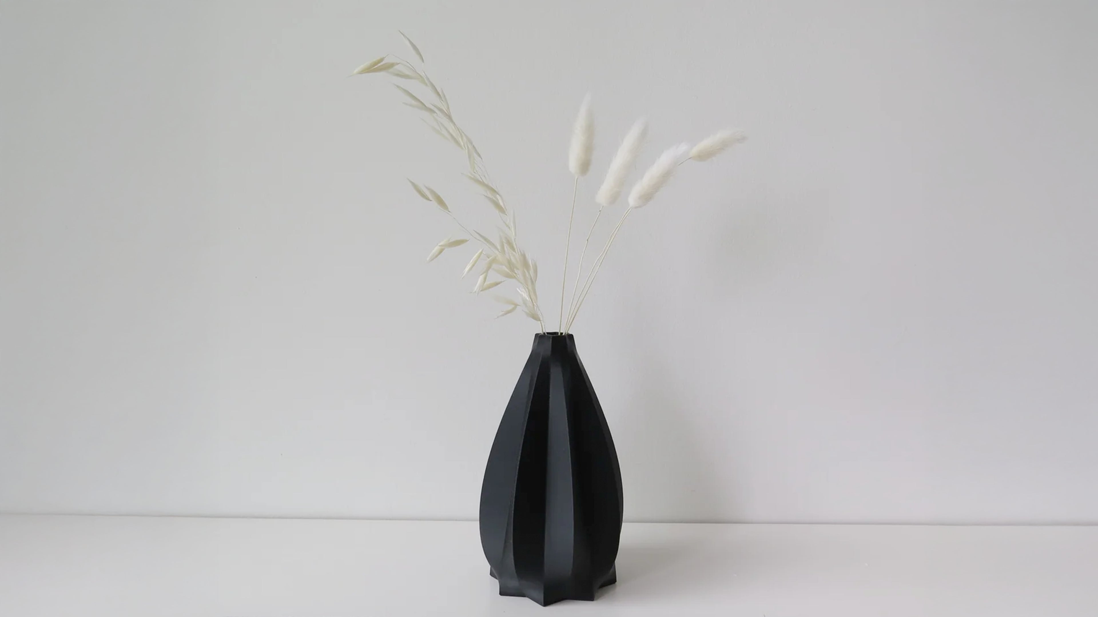 OBJ STUDIO Cao Series Medium Vase, 3D-printed from sustainable PLA with minimalist architectural design, eco-friendly statement décor for modern interiors.