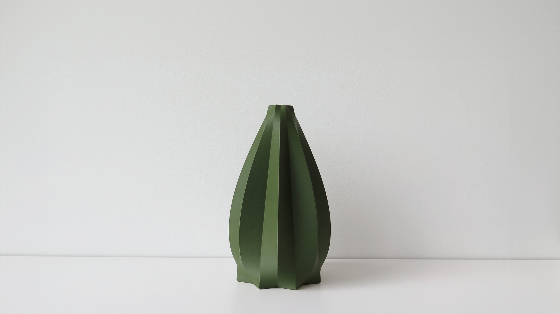 OBJ STUDIO Cao Series Medium Vase, 3D-printed from sustainable PLA with minimalist architectural design, eco-friendly statement décor for modern interiors.