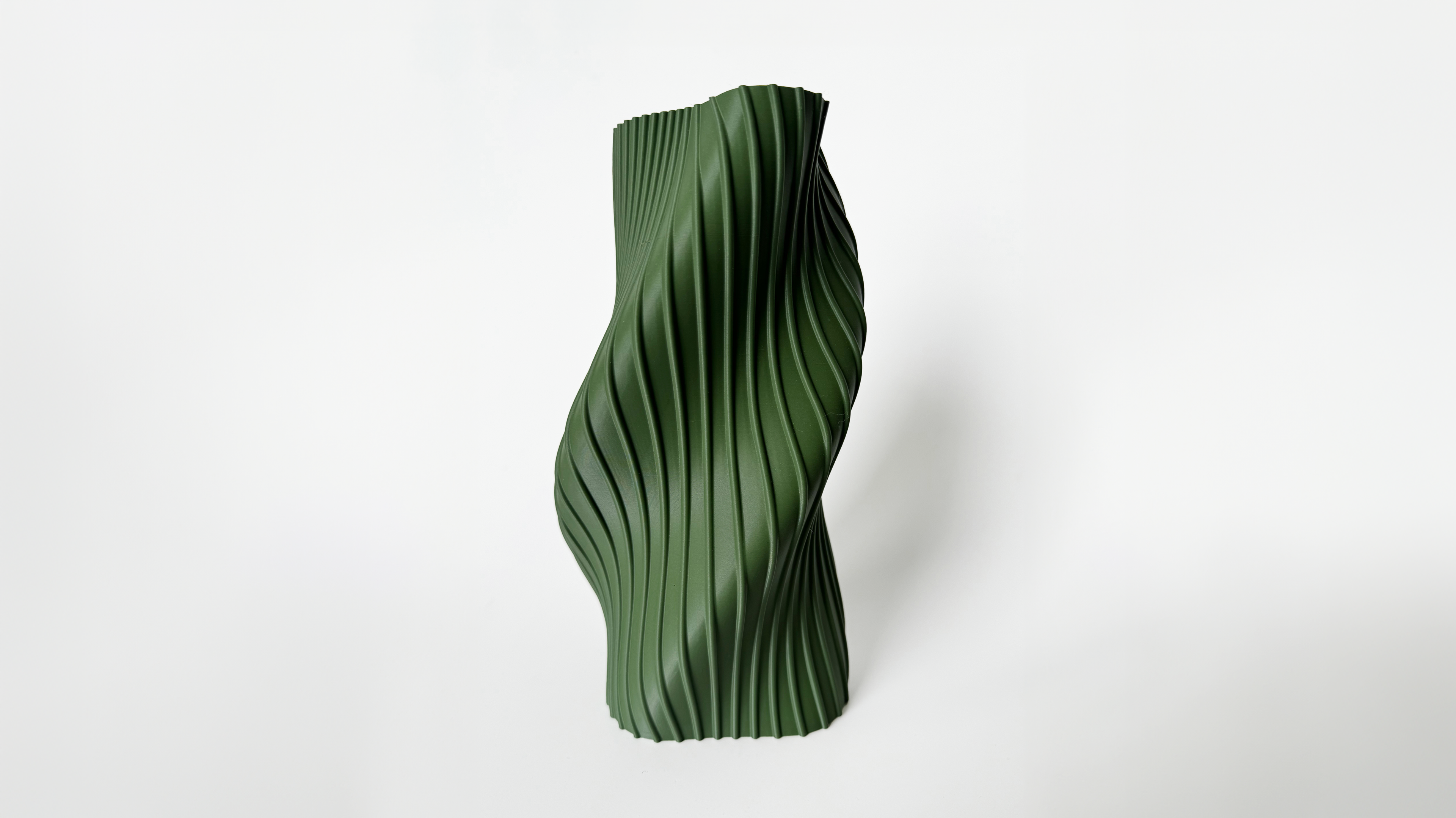 OBJ STUDIO Fluid Series Large Vase, 3D-printed from sustainable PLA with sculptural flowing form, eco-friendly statement décor for modern interiors and design lovers.