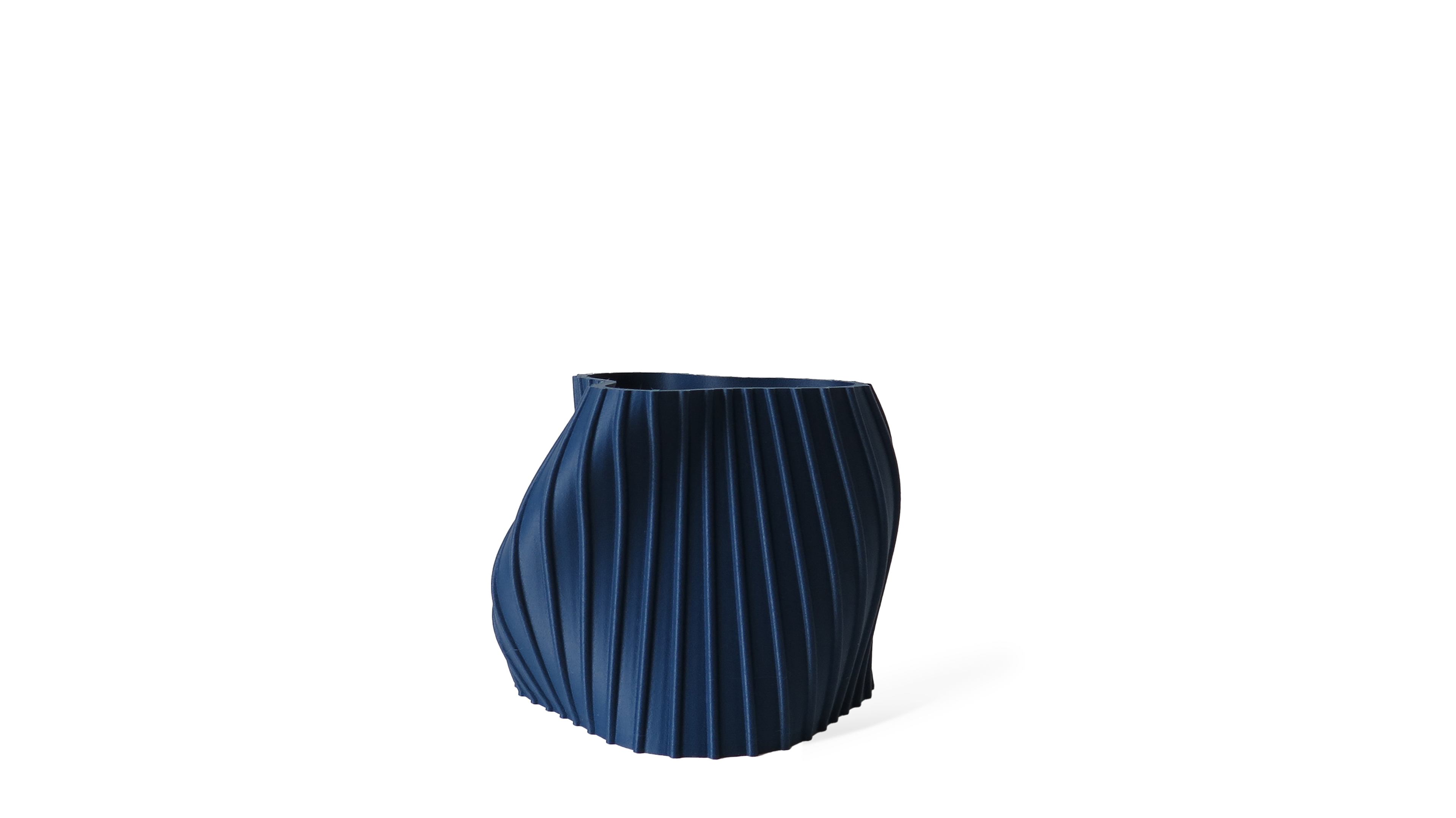 OBJ STUDIO Fluid Series Small Planter, 3D-printed from sustainable PLA with flowing minimalist design, eco-friendly décor for plants and contemporary interiors.