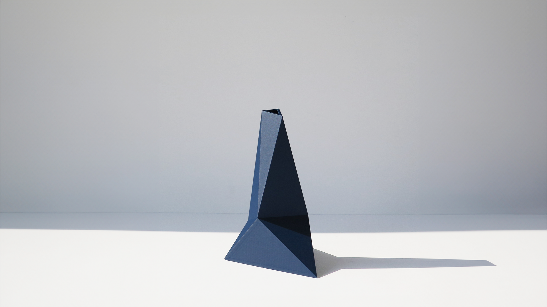 OBJ STUDIO Zen Series Medium Vase, 3D-printed from sustainable PLA with minimalist sculptural form, eco-friendly statement décor for modern interiors.