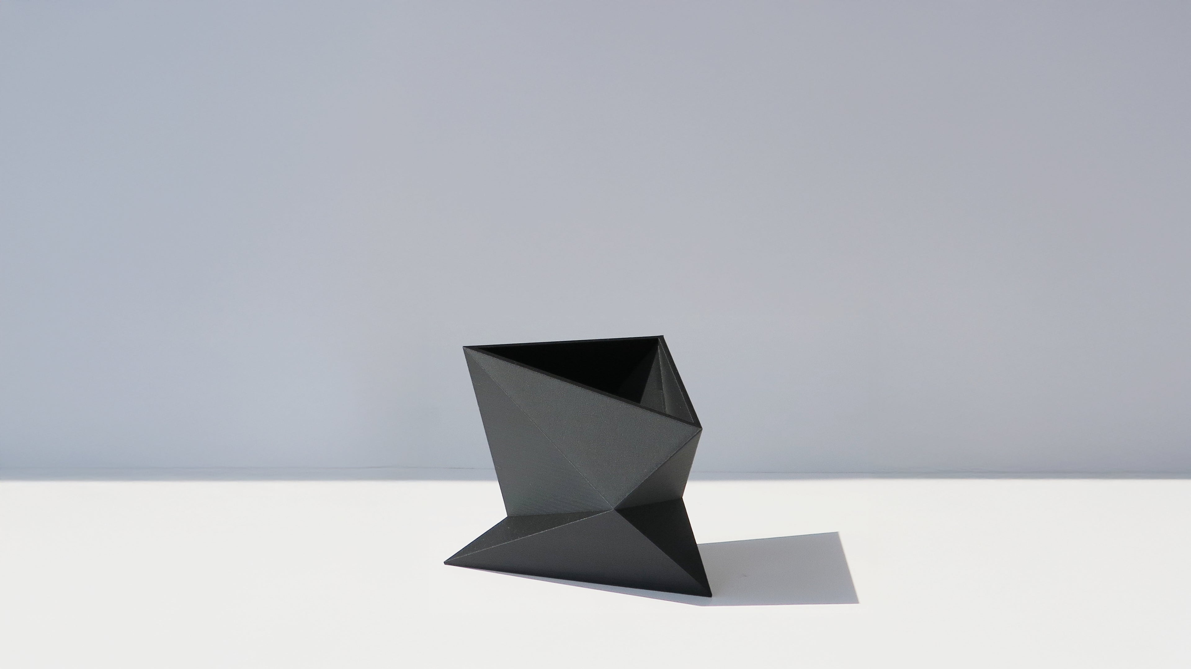 OBJ STUDIO Zen Series Small Planter, 3D-printed from sustainable PLA with minimalist modern design, eco-friendly décor for plants and contemporary interiors.