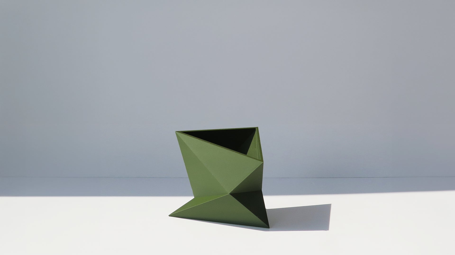 OBJ STUDIO Zen Series Small Planter, 3D-printed from sustainable PLA with minimalist modern design, eco-friendly décor for plants and contemporary interiors.
